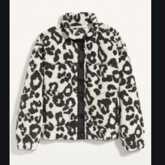 Old Navy Jackets & Blazers - NWT Cozy Sherpa Snap-Front Flurry Crop Jacket